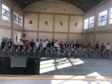 SOECO TRAO TẶNG 20 CHIẾC XE ĐẠP CHO HỌC SINH NGHÈO HIẾU HỌC TỈNH TIỀN GIANG.