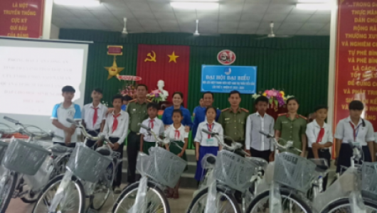 SOECO TRAO TẶNG 20 CHIẾC XE ĐẠP CHO HỌC SINH NGHÈO HIẾU HỌC HUYỆN TIỂU CẦN – TỈNH TRÀ VINH.